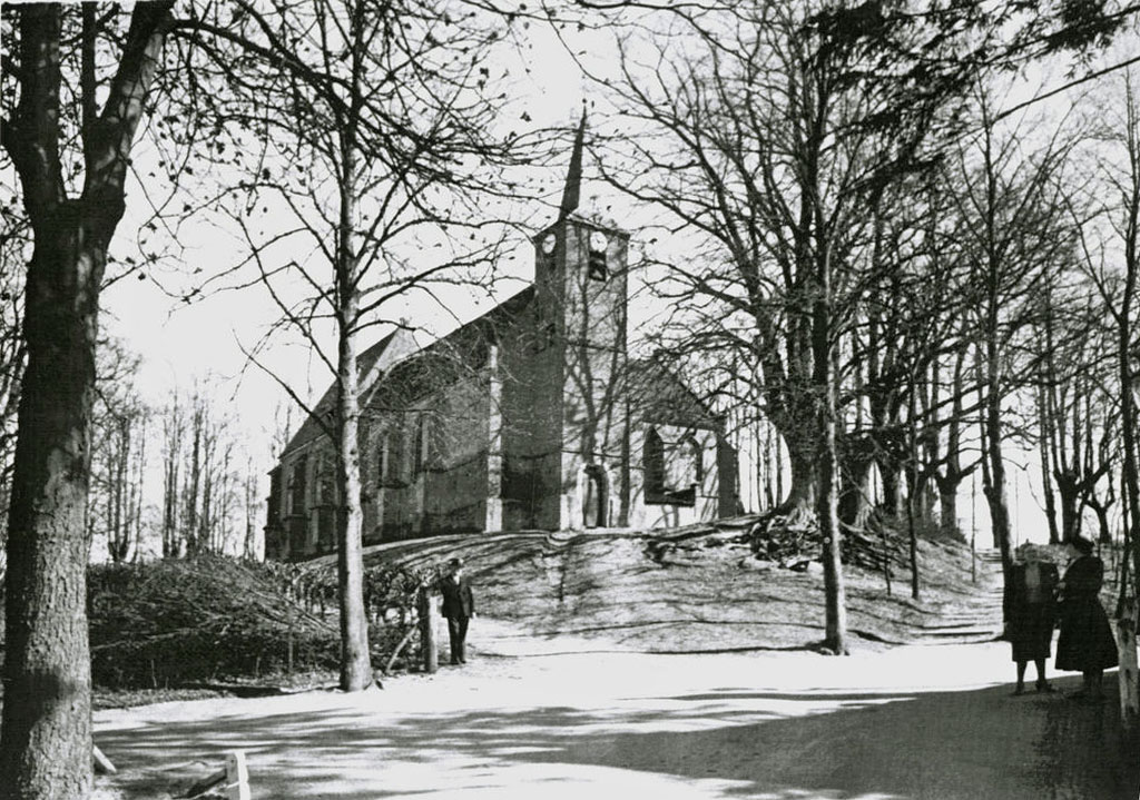 Heelsum kerk op de heuvel