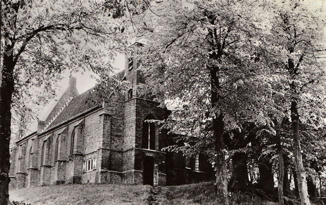 Heelsum kerk op de heuvel