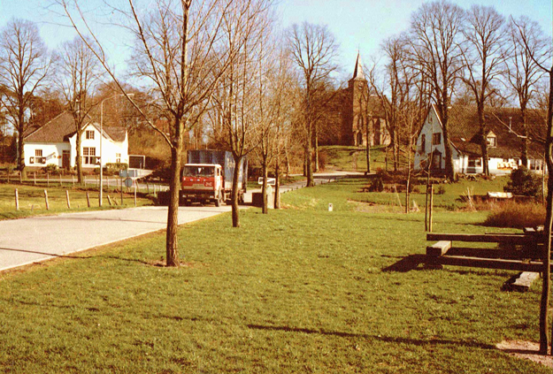 Heelsum kerk op de heuvel