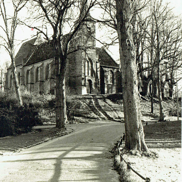 Heelsum kerk op de heuvel