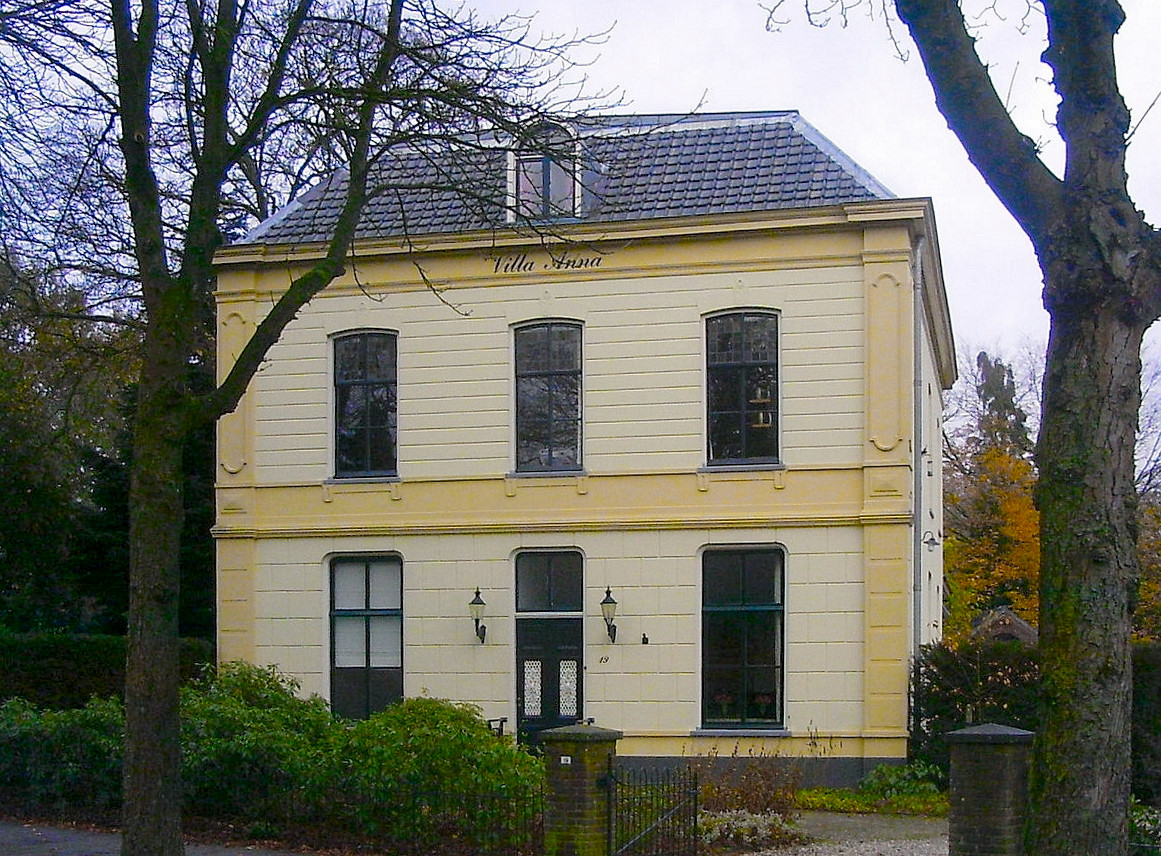 Villa Anna Renkum, bron Wikipedia